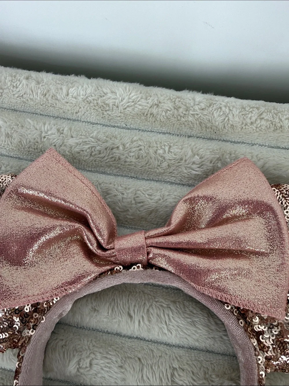 Disney Parks Rose Gold Sequin Minnie Ears Headband